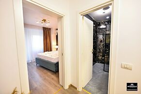 Metropole Apartments Central City