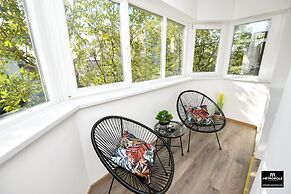 Metropole Apartments Central City