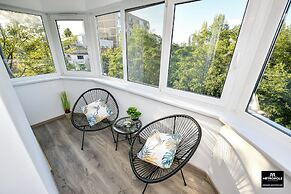 Metropole Apartments Central City