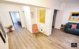 Metropole Apartments Central City