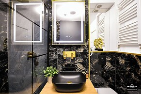 Metropole Apartments Central City