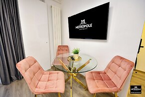 Metropole Apartments Central City
