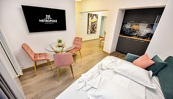 Metropole Apartments Central City