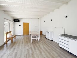 Modern Studio With Amenities in the Heart of the City 11