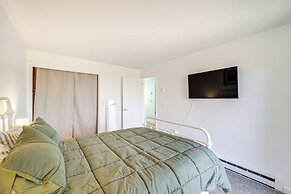 1 Mi to Skiing: Cozy Townhome in Beech Mountain!