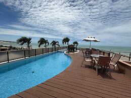 Mirador Suites Beira Mar com Piscina