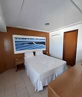 Mirador Suites Beira Mar com Piscina