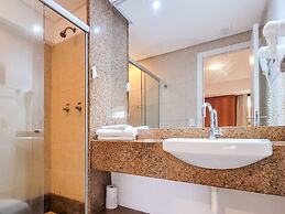 Mirador Suites Beira Mar com Piscina