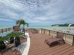 Mirador Suites Beira Mar com Piscina
