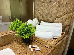 Mirador Suites Beira Mar com Piscina