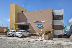 Mirador Suites Beira Mar com Piscina