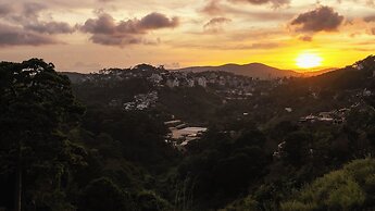 Greenview City Hotel