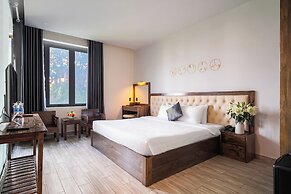 Greenview City Hotel