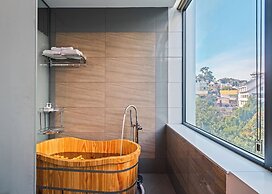 Greenview City Hotel