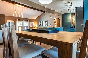 Sinatra Fun 5BD Home Huge Pool Game Room