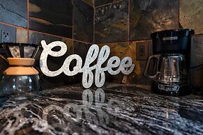 Sinatra Fun 5BD Home Huge Pool Game Room