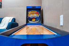 Sinatra Fun 5BD Home Huge Pool Game Room