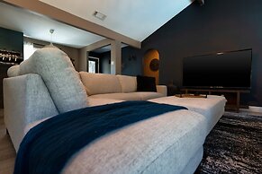 Sinatra Fun 5BD Home Huge Pool Game Room