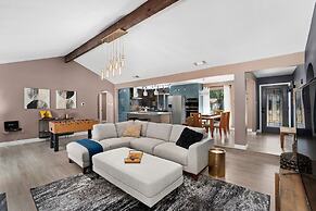 Sinatra Fun 5BD Home Huge Pool Game Room