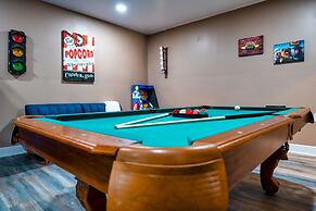 Sinatra Fun 5BD Home Huge Pool Game Room
