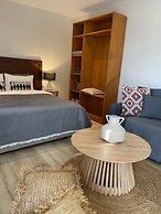 Room-cactus Suberb Suite With Private Po