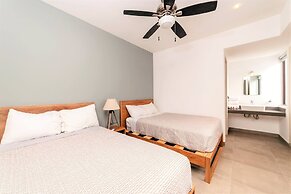 Comfortable, Spacious Penthouse- 2 Bedrooms- 7 People