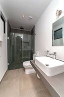 Comfortable, Spacious Penthouse- 2 Bedrooms- 7 People