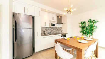 Comfortable, Spacious Penthouse- 2 Bedrooms- 7 People