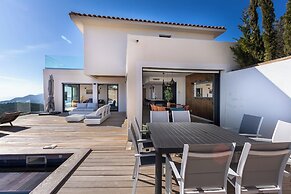 Villa Vue Mer La Californie – Face aux îles d’Or