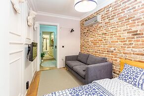 Galata Five Apartment