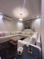Jolie Appartement À Ifrane Calme et Spacieux