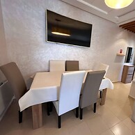 Jolie Appartement À Ifrane Calme et Spacieux