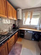 Jolie Appartement À Ifrane Calme et Spacieux