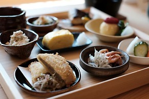 Izumigaya Craft Inn WARAKU