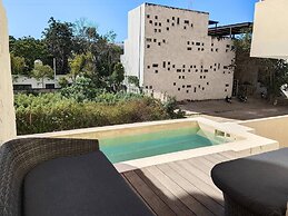 Private Pool - 1 Bedroom Condo - 2 To 4 People