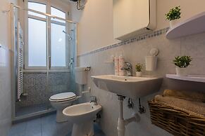 Crocetta Nest by Wonderful Italy