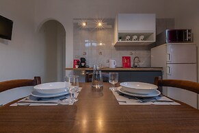 Crocetta Nest by Wonderful Italy