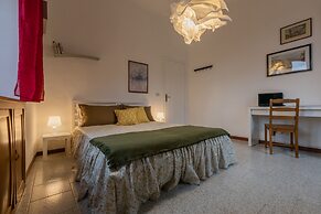 Crocetta Nest by Wonderful Italy