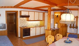 Charming Apartment in Arzl im Pitztal With 2 Bubble Baths