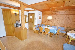 Charming Apartment in Arzl im Pitztal With 2 Bubble Baths