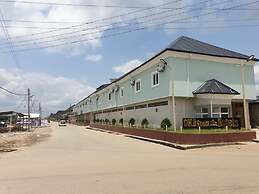 Goldstep Hotel and Suites Abraka