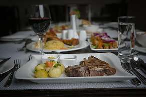 Goldstep Hotel and Suites Abraka