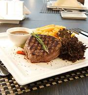 Goldstep Hotel and Suites Abraka