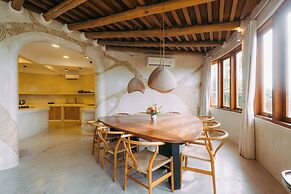 Nuanu Suites & Accommodations