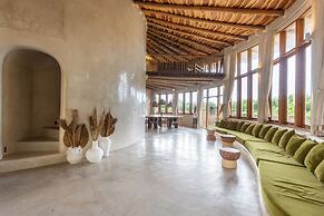 Nuanu Suites & Accommodations