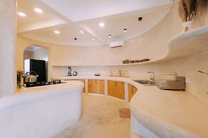 Nuanu Suites & Accommodations