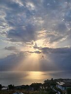 INCANTO Golden Place