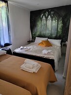 INCANTO Golden Place