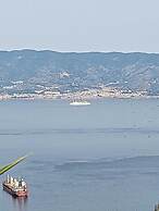 INCANTO Golden Place