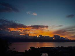 INCANTO Golden Place